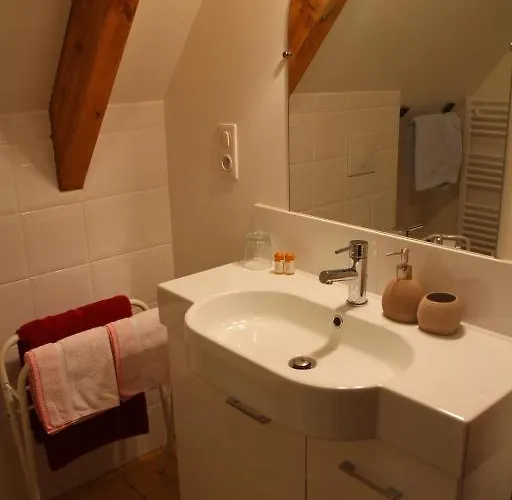 La Heraudiere Nocleg ze śniadaniem 3*